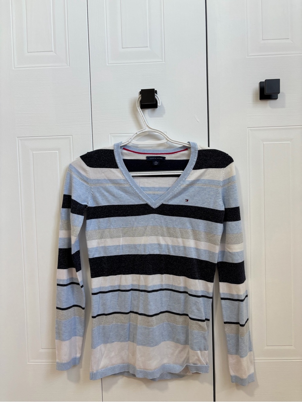 Tommy Hilfiger Men's V-Neck Striped Sweater — Light Blue, Black, White